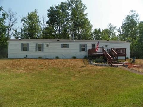 404 N Cook Ave, Harrison, MI 48625