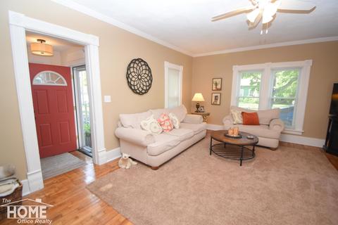 316 E Williams St, Owosso, MI 48867 photo 2