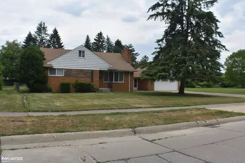 5675 Elmer, Warren, MI 48092