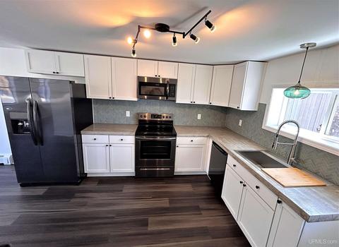 300 E Pearl, Ishpeming, MI 49849 photo 4