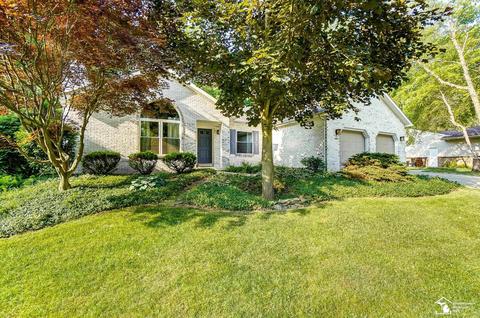 6909 S Ridgewood, Lambertville, MI 48144