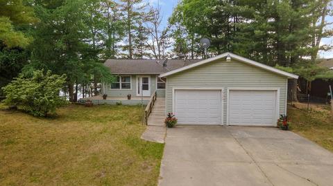 632 Ridge, Harrison, MI 48625