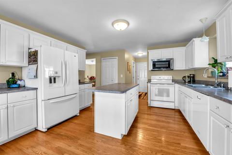 48202 Prestwyck Dr, Macomb, MI 48044 photo 12