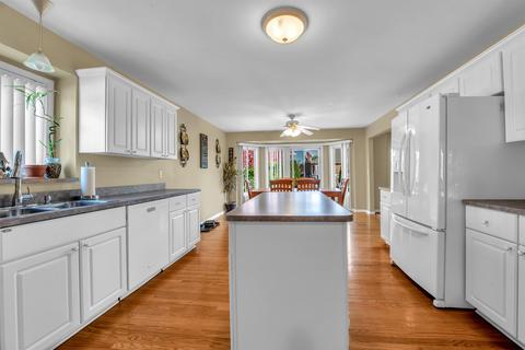 48202 Prestwyck Dr, Macomb, MI 48044 photo 13
