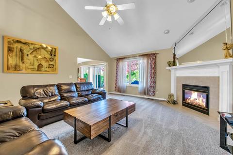 48202 Prestwyck Dr, Macomb, MI 48044 photo 7