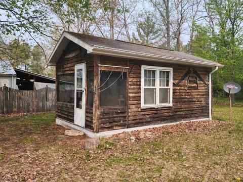 330 Pine, Harrison, MI 48625 photo 17