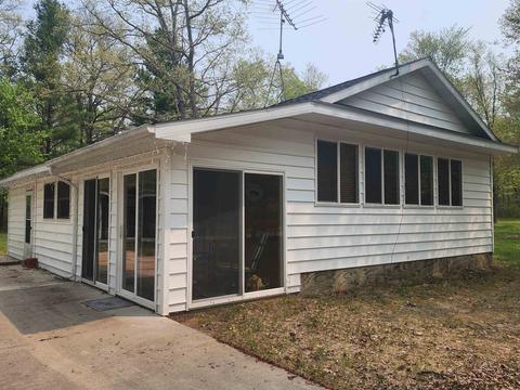 330 Pine, Harrison, MI 48625 photo 4