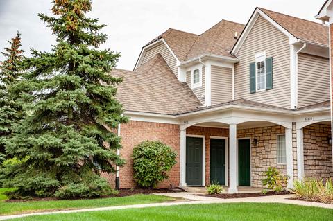 54876 Monarch #60, Shelby Township, MI 48316