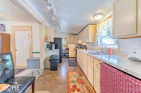 310 Green St, Perry, MI 48872 photo 10