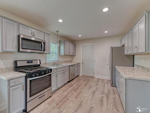1500 Sunset, Monroe, MI 48162 photo 3