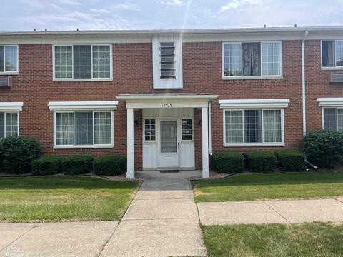19815 Arthur Apt 135 # 135, Harper Woods, MI 48225