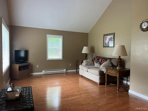 361 Johnson, Wakefield, MI 49968 photo 2