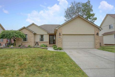 53553 Hubs Ln, Chesterfield, MI 48051