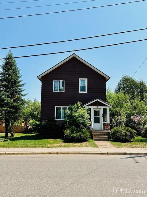 353 S S Pne, Ishpeming, MI 49849