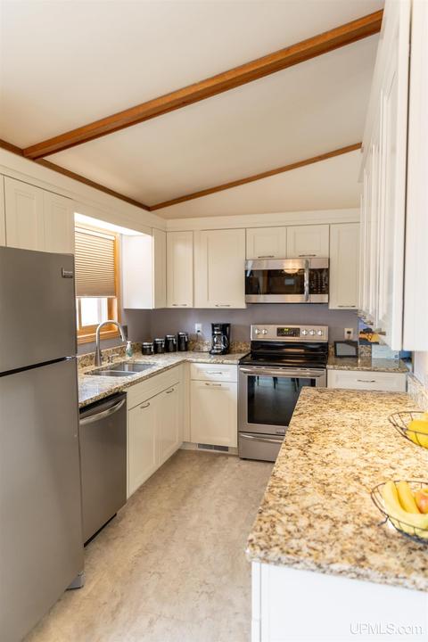 415 S Rose, Ishpeming, MI 49849 photo 15