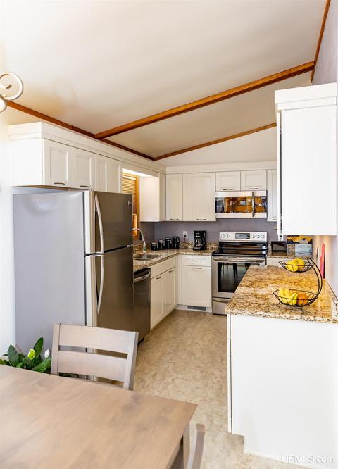 415 S Rose, Ishpeming, MI 49849 photo 12