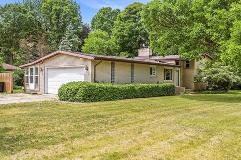 816 E Sugnet, Midland, MI 48642