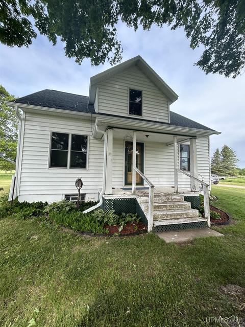 n3957 East T Road, Trenary, MI 49891