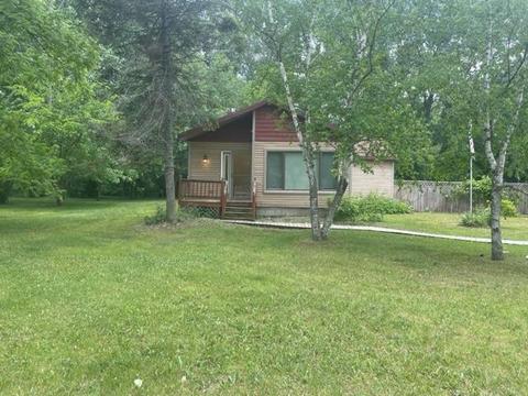 2940 Bangor Rd, Bay City, MI 48706