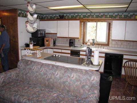 8129 23rd Ln, Rapid River, MI 49878 photo 13