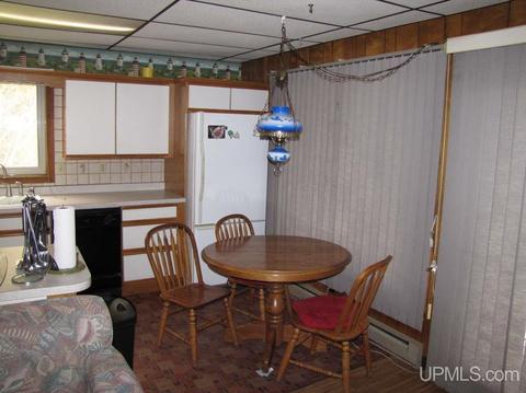 8129 23rd Ln, Rapid River, MI 49878 photo 12