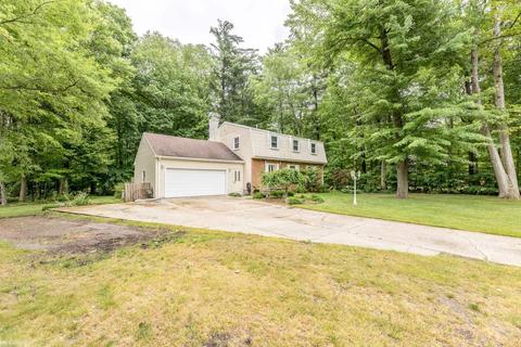 3450 West Dr, North Street, MI 48049