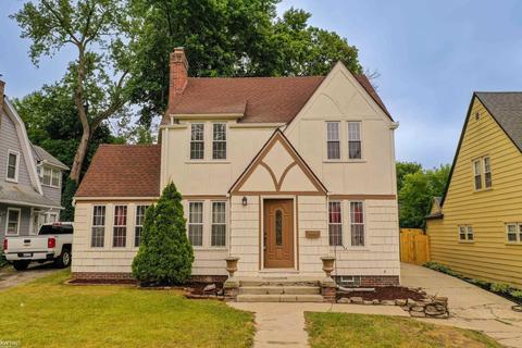 48 E Iroquois Rd, Pontiac, MI 48341