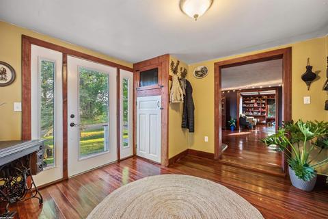 270 Rowland Rd, Leonard, MI 48367 photo 4