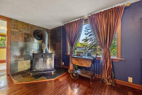 270 Rowland Rd, Leonard, MI 48367 photo 9