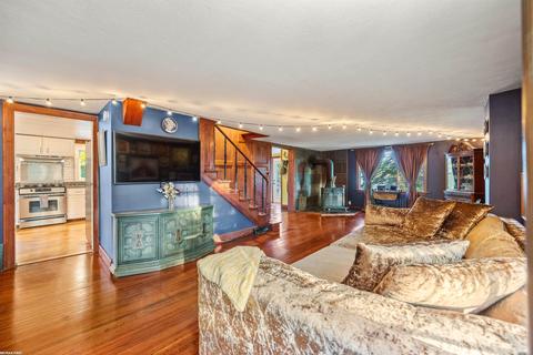 270 Rowland Rd, Leonard, MI 48367 photo 11