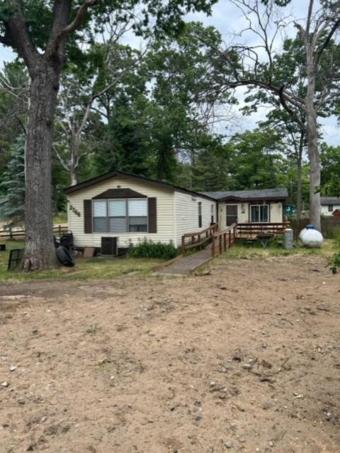 2766 Ivan St, Harrison, MI 48625