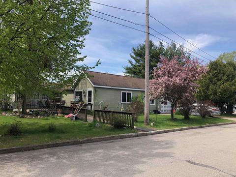 1019 N 16th, Escanaba, MI 49829