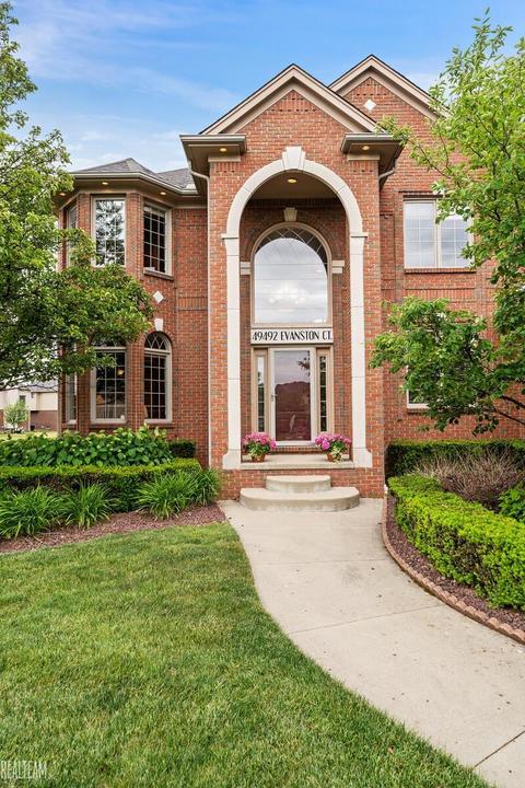 49492 Evanston, Macomb, MI 48044 photo 3