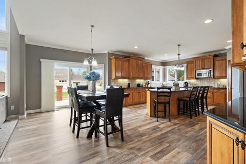 49492 Evanston, Macomb, MI 48044 photo 15