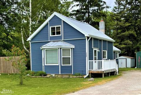 7942 Adair, Casco, MI 48064