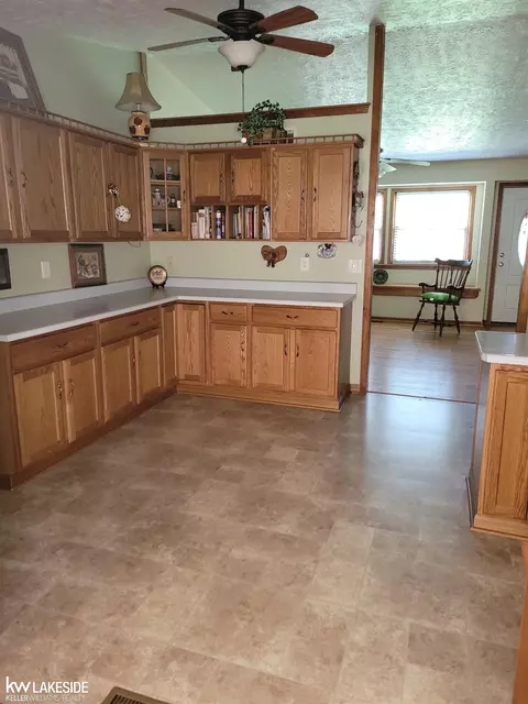 9326 Maple, Clay, MI 48001 photo 7