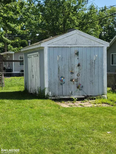 9326 Maple, Clay, MI 48001 photo 19
