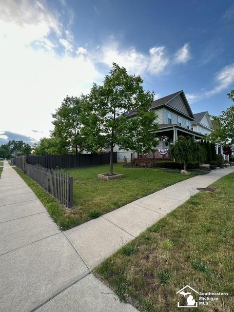 401 Lapointe, Monroe, MI 48162 photo 2