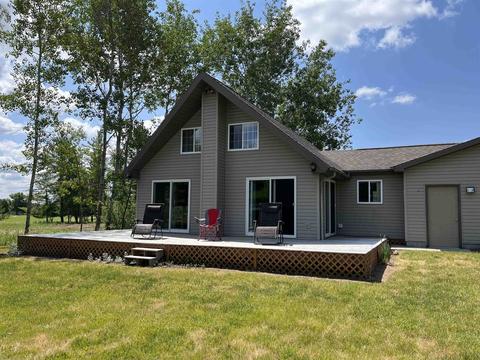 5836 Thorntree Ct, Gladwin, MI 48624