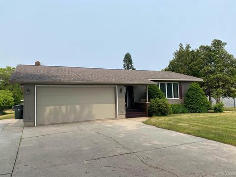 2004 S 6th Ave, Escanaba, MI 49829 photo 1
