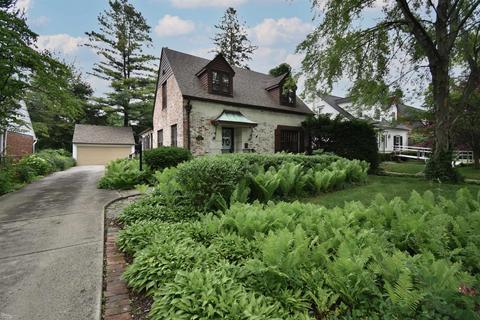 330 Kerby Rd, Grosse Pointe Farms, MI 48236