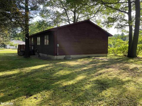 7919 Pine, Sand Point, MI 48755 photo 4