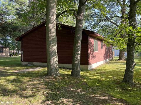 7919 Pine, Sand Point, MI 48755 photo 3