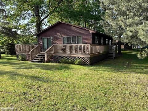 7919 Pine, Sand Point, MI 48755
