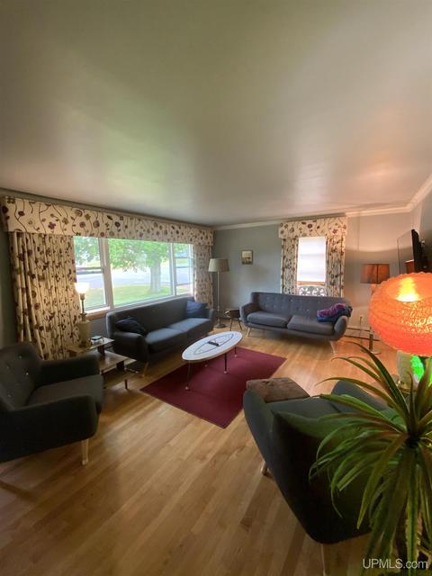 100 N Marigold, Ishpeming, MI 49849 photo 3
