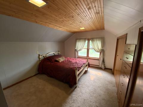 100 N Marigold, Ishpeming, MI 49849 photo 18