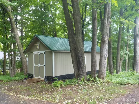 107 5th St, Alpha, MI 49902 photo 38