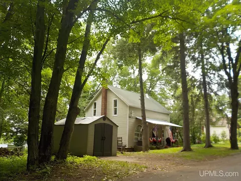 107 5th St, Alpha, MI 49902 photo 3