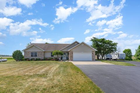 1739 W Townline 14, Auburn, MI 48611