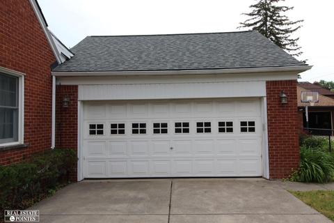 1320 Devonshire Rd, Grosse Pointe Park, MI 48230 photo 3